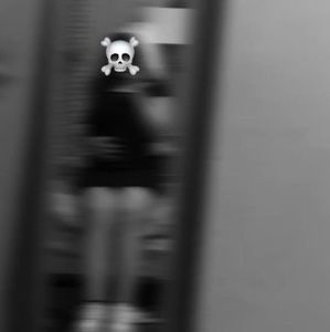 Meet your Posher, Esmeralda